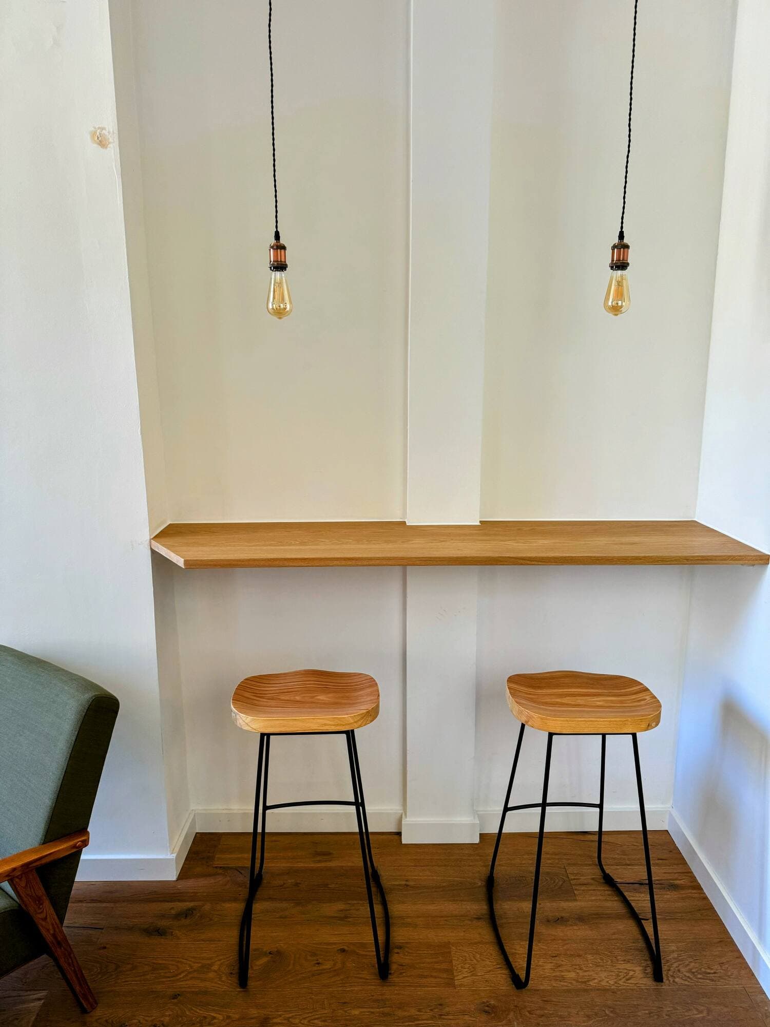 A standing desk, free to use